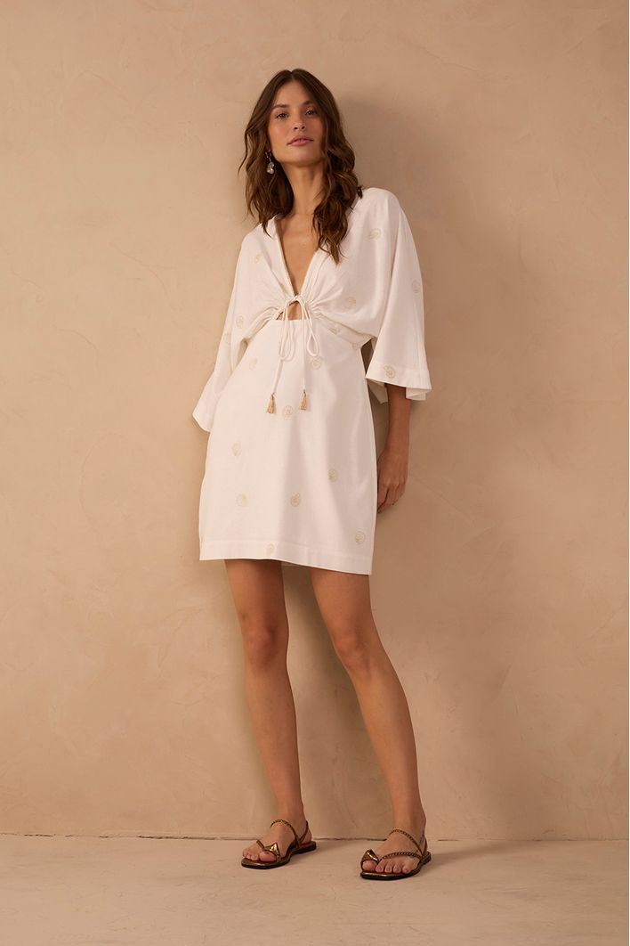 Vestido Curto Linho Bordado Lurex