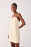 Vestido Curto Detalhe Alça